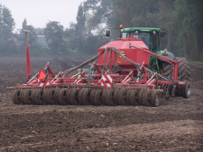 šlechtění ozimé žitné pšenice triticale ječmen oves hrách polní fazole vikve lucerny trávy